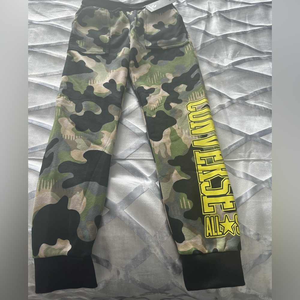 Converse Kids Camo Joggers. NWT. Size: M (10-12 YRS)